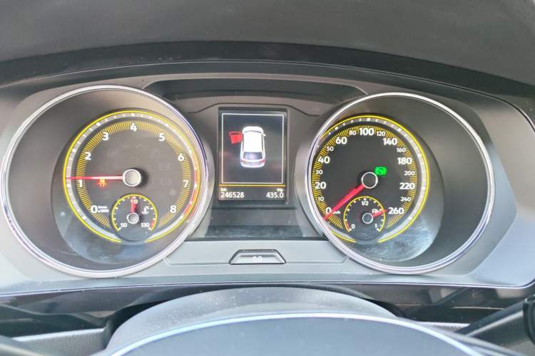 Used Volkswagen Tiguan L 2019 330TSI Automatic Two-Wheel Drive Panoramic Comfort Edition China VI Standard Instrument Cluster