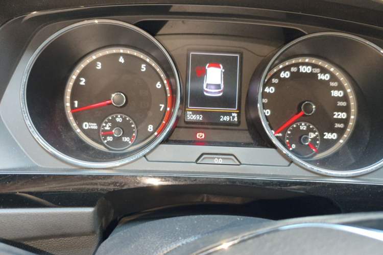 Used Volkswagen Tiguan L 2019 330TSI Automatic Two-Wheel Drive Panoramic Comfort Edition China V Standard Instrument Cluster