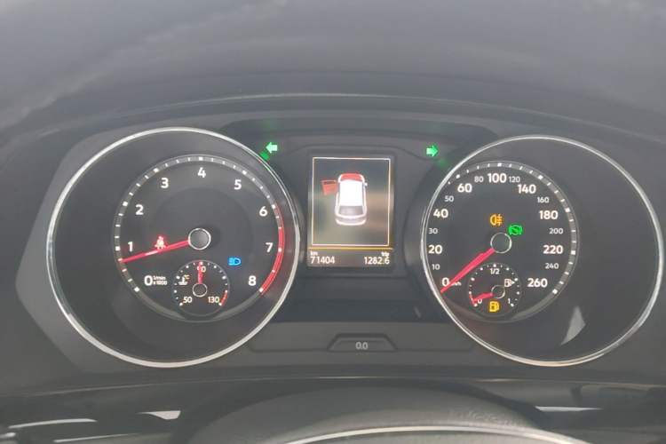 Used Volkswagen Tiguan L 2019 330TSI Automatic Two-Wheel Drive Smart Luxury Version China V Emission Standard Instrument Cluster
