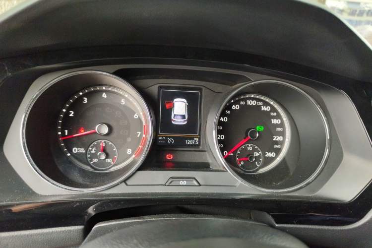 Used Volkswagen Tiguan L 2019 330TSI Automatic Two-Wheel Drive Smart Luxury Version China VI Standard Instrument Cluster