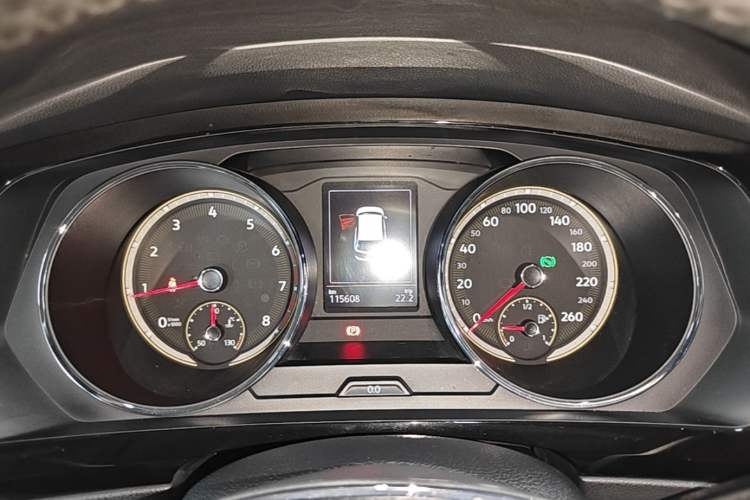 Used Volkswagen Tiguan L 2019 Updated Version 330TSI Automatic Two-Wheel Drive Panoramic Comfort Edition China VI Standard Instrument Cluster