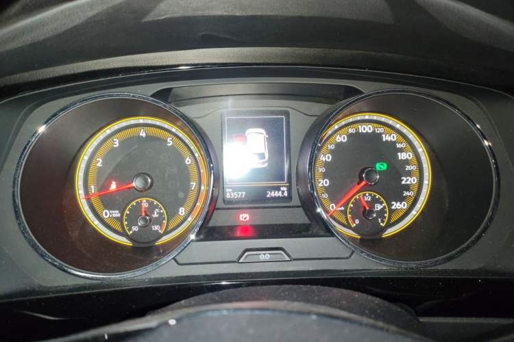 Used Volkswagen Tiguan L 2019 Updated Version 330TSI Automatic Two-Wheel Drive Panoramic Comfort Edition China VI Standard Instrument Cluster