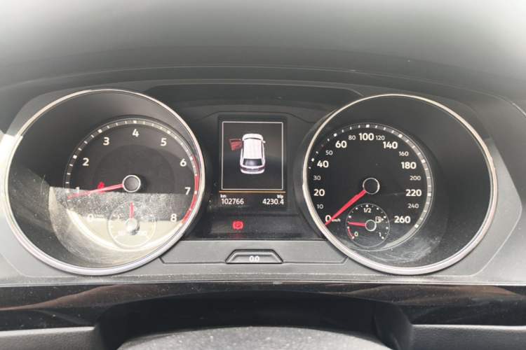 Used Volkswagen Tiguan L 2019 330TSI Automatic Two-Wheel Drive Panoramic Comfort Edition China V Standard Instrument Cluster
