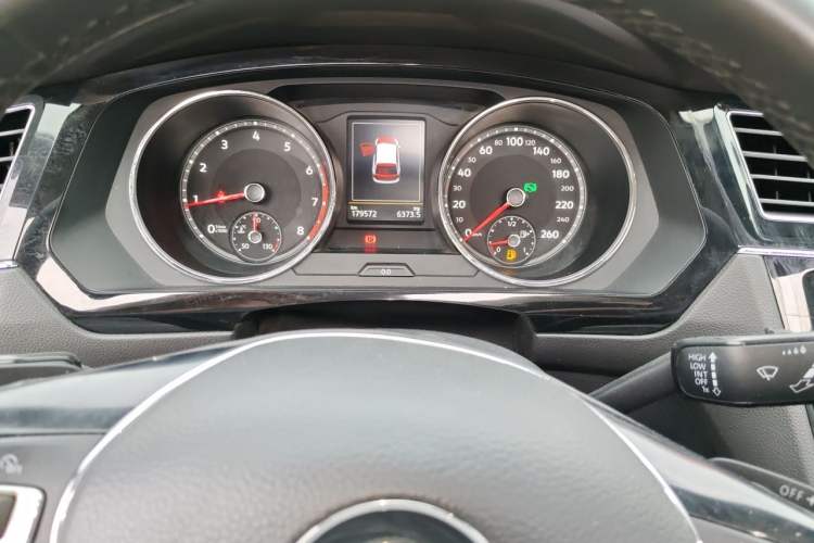 Used Volkswagen Tiguan L 2019 330TSI Automatic Two-Wheel Drive Panoramic Comfort Edition China VI Standard Instrument Cluster