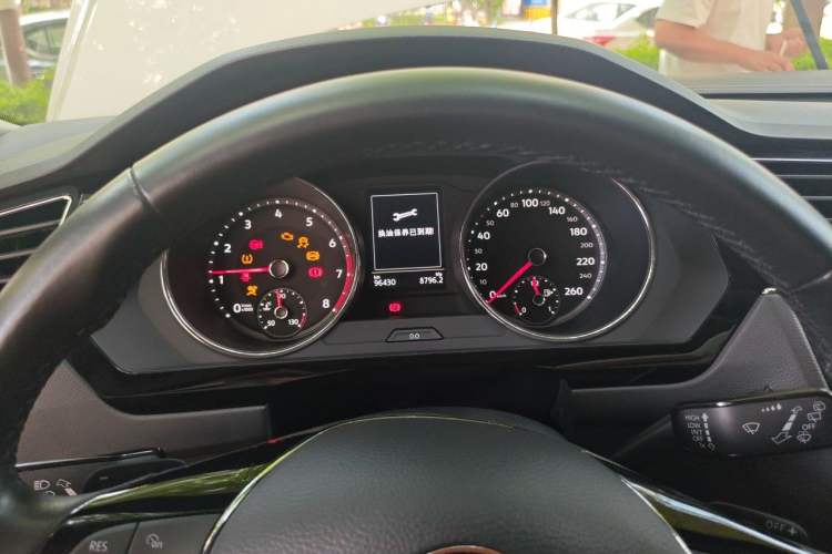 Used Volkswagen Tiguan L 2019 330TSI Automatic Two-Wheel Drive Panoramic Comfort Edition China VI Standard Instrument Cluster