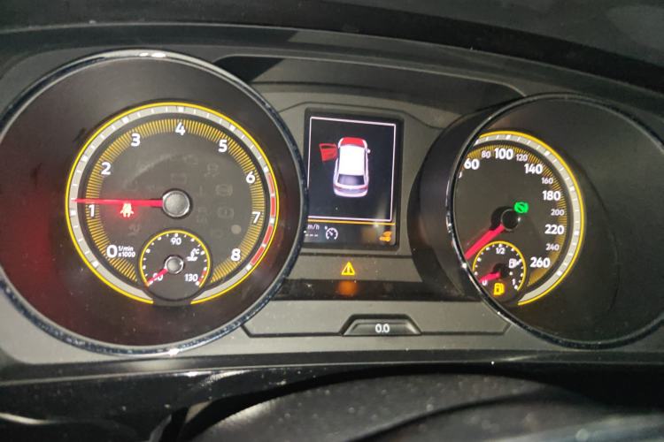 Used Volkswagen Tiguan L 2019 Updated Version 330TSI Automatic Two-Wheel Drive Panoramic Comfort Edition China VI Standard Instrument Cluster