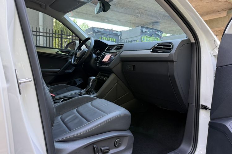 Used Volkswagen Tiguan L 2019 Revised 330TSI Automatic Two-Wheel Drive Smart & Luxury Edition China VI Standard Interior 10