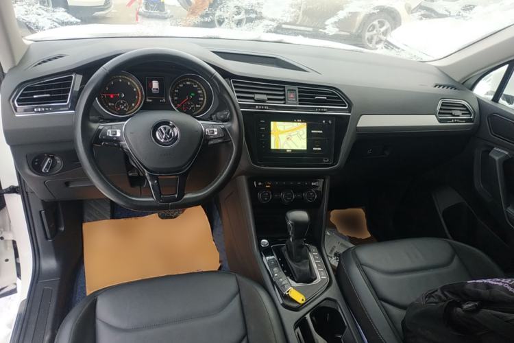 Used Volkswagen Tiguan L 2019 Revised 330TSI Automatic Two-Wheel Drive Smart & Luxury Edition China VI Standard Interior 2