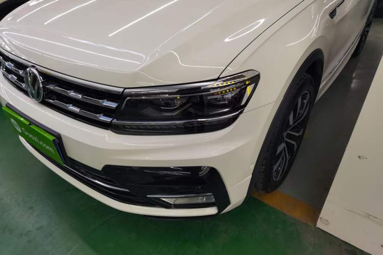 Used Volkswagen Tiguan L 2019 Restyled 330TSI Automatic Two-Wheel Drive R-Line Flagship Version China VI Standard Left Front Headlight