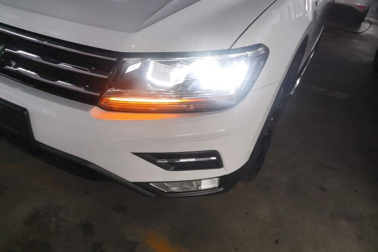 Used Volkswagen Tiguan L 2019 330TSI Automatic Two-Wheel Drive Smart Luxury Version China VI Standard Left Front Headlight