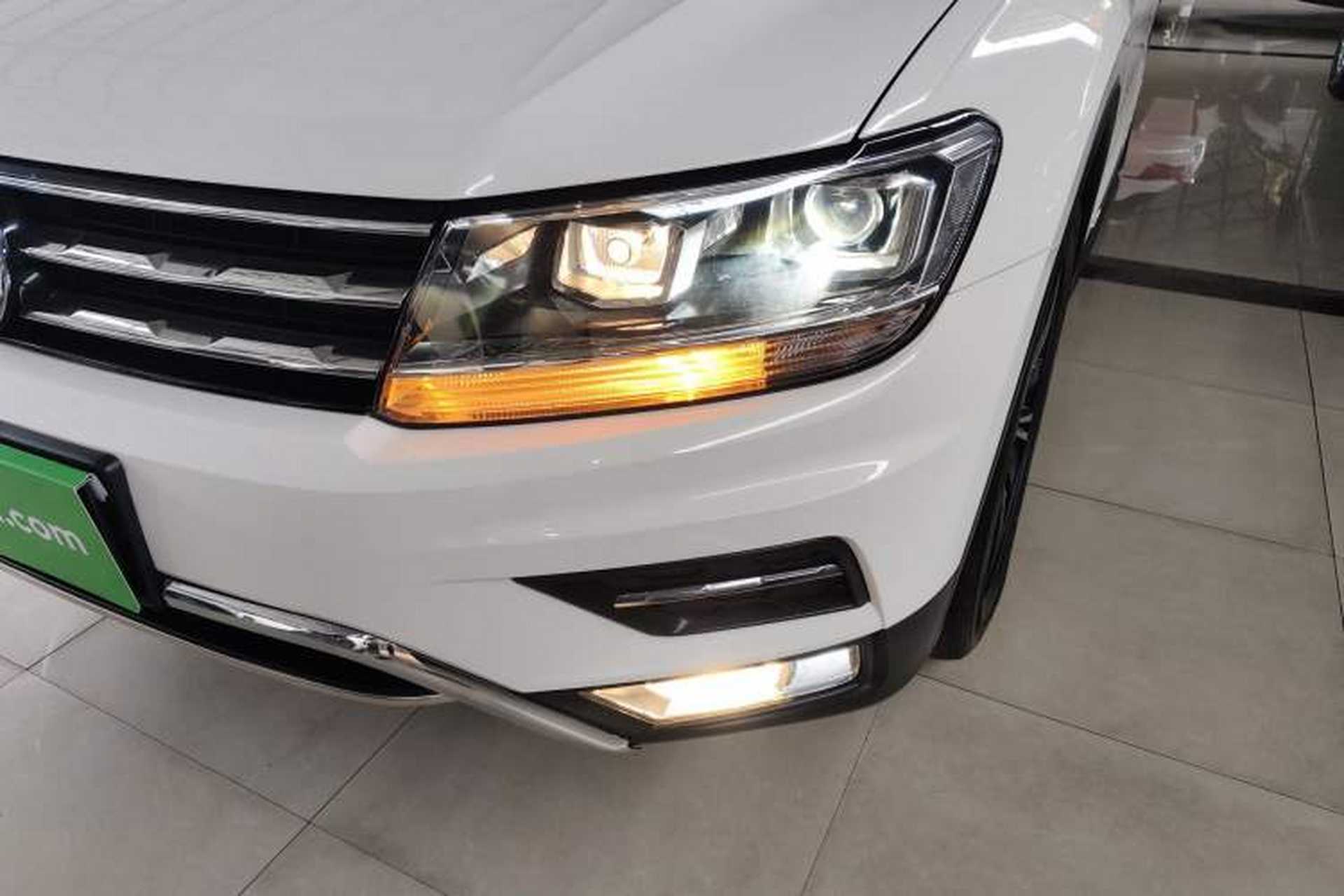 Used Volkswagen Tiguan L 2019 Updated Version 330TSI Automatic Two-Wheel Drive Panoramic Comfort Edition China VI Standard Left Front Headlight