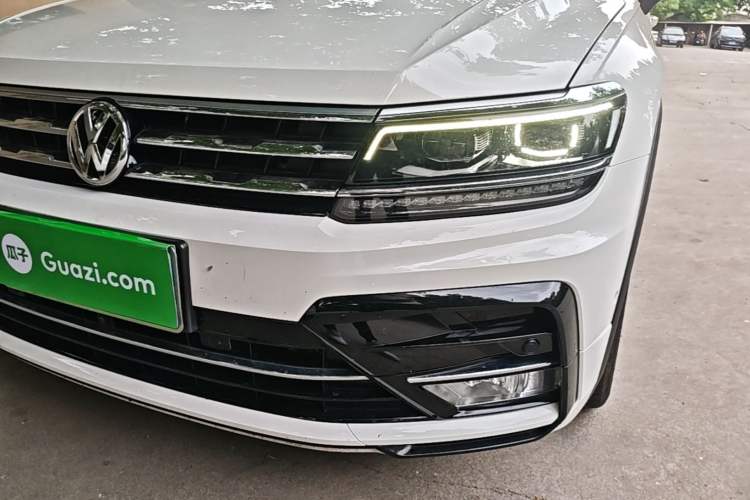 Used Volkswagen Tiguan L 2019 Restyled 330TSI Automatic Two-Wheel Drive R-Line Flagship Version China VI Standard Left Front Headlight