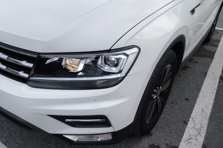 Used Volkswagen Tiguan L 2019 330TSI Automatic Two-Wheel Drive Panoramic Comfort Edition China VI Standard Left Front Headlight