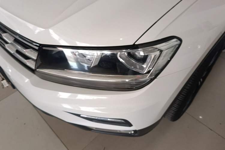 Used Volkswagen Tiguan L 2019 330TSI Automatic Two-Wheel Drive Panoramic Comfort Edition China VI Standard Left Front Headlight