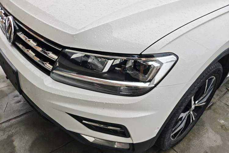 Used Volkswagen Tiguan L 2019 330TSI Automatic Two-Wheel Drive Smart Luxury Version China V Emission Standard Left Front Headlight