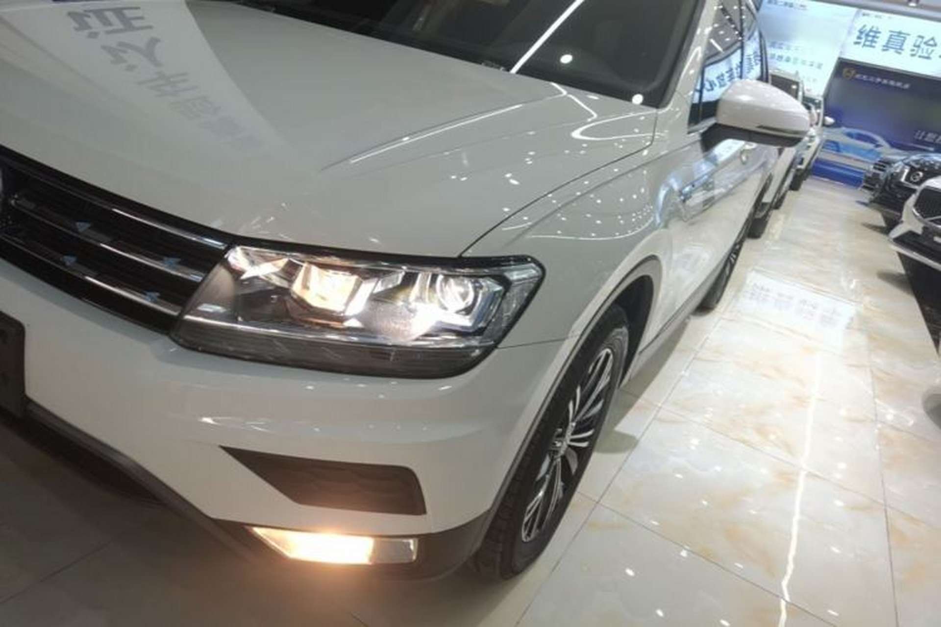 Used Volkswagen Tiguan L 2019 330TSI Automatic Two-Wheel Drive Luxury Edition China VI Standard Left Front Headlight