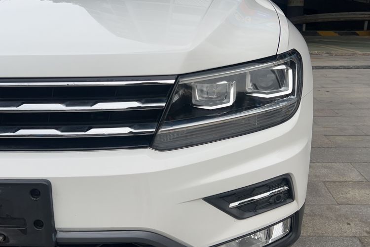 Used Volkswagen Tiguan L 2019 330TSI Automatic Two-Wheel Drive Smart Luxury Version China V Emission Standard Left Front Headlight
