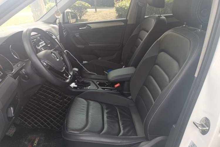 Used Volkswagen Tiguan L 2019 Updated Version 330TSI Automatic Two-Wheel Drive Panoramic Comfort Edition China VI Standard Left Front Seat