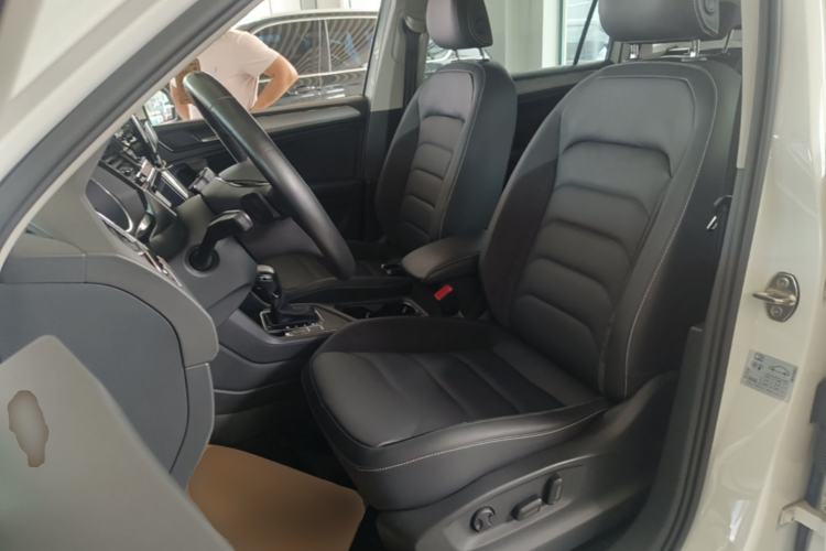 Used Volkswagen Tiguan L 2019 330TSI Automatic Two-Wheel Drive Smart Luxury Version China VI Standard Left Front Seat