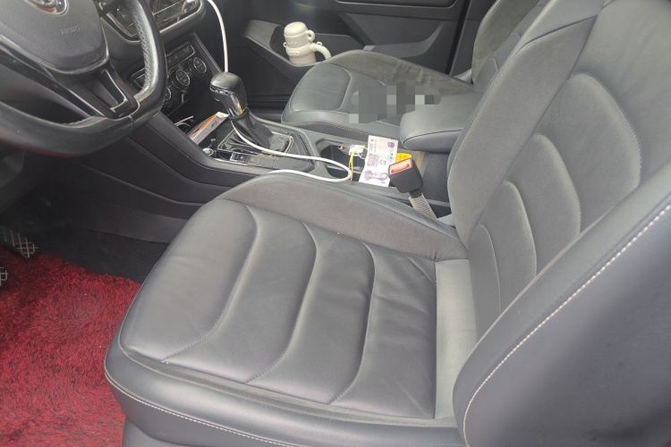 Used Volkswagen Tiguan L 2019 Updated Version 330TSI Automatic Two-Wheel Drive Panoramic Comfort Edition China VI Standard Left Front Seat
