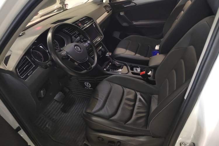 Used Volkswagen Tiguan L 2019 330TSI Automatic Two-Wheel Drive Panoramic Comfort Edition China V Standard Left Front Seat