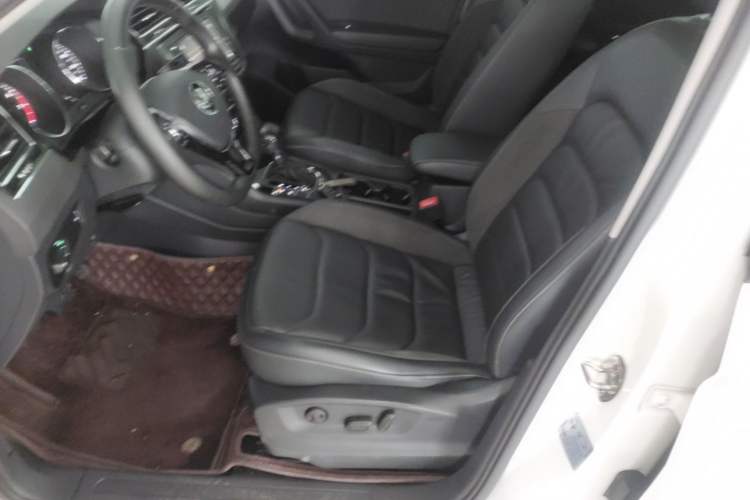 Used Volkswagen Tiguan L 2019 330TSI Automatic Two-Wheel Drive Panoramic Comfort Edition China V Standard Left Front Seat