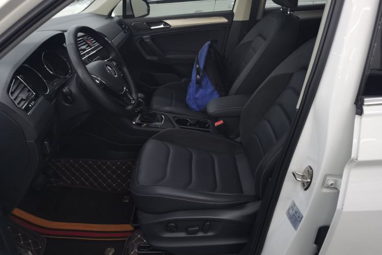 Used Volkswagen Tiguan L 2019 Updated Version 330TSI Automatic Two-Wheel Drive Panoramic Comfort Edition China VI Standard Left Front Seat
