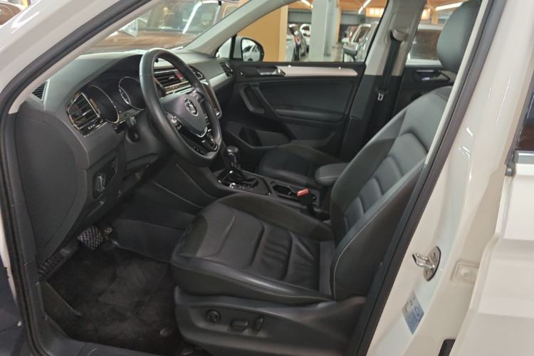 Used Volkswagen Tiguan L 2019 330TSI Automatic Two-Wheel Drive Panoramic Comfort Edition China V Standard Left Front Seat