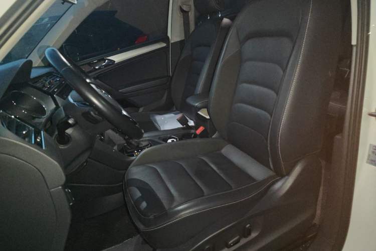 Used Volkswagen Tiguan L 2019 330TSI Automatic Two-Wheel Drive Panoramic Comfort Edition China V Standard Left Front Seat