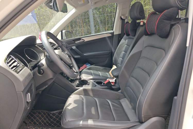 Used Volkswagen Tiguan L 2019 Updated Version 330TSI Automatic Two-Wheel Drive Panoramic Comfort Edition China VI Standard Left Front Seat