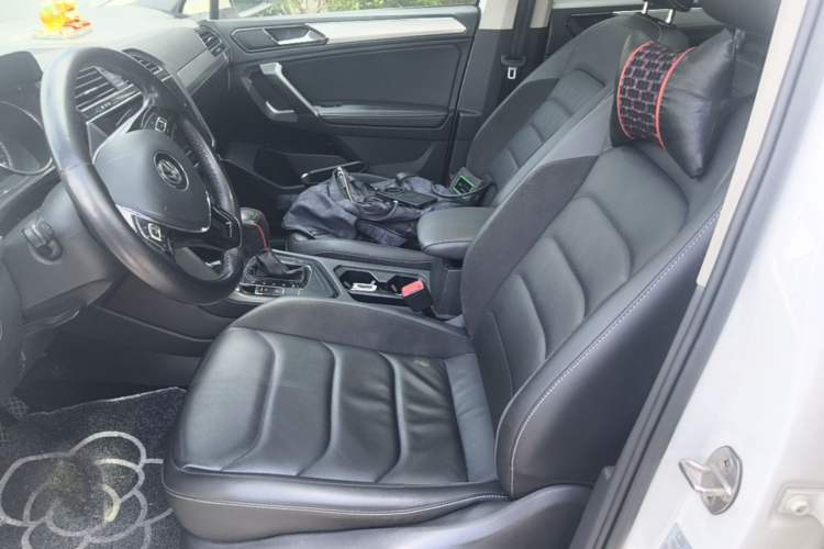 Used Volkswagen Tiguan L 2019 330TSI Automatic Two-Wheel Drive Panoramic Comfort Edition China V Standard Left Front Seat