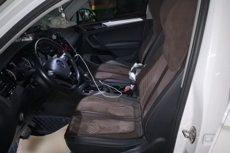 Used Volkswagen Tiguan L 2019 380TSI Automatic All-Wheel Drive Luxury Edition China VI Standard Left Front Seat