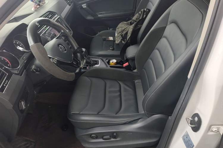 Used Volkswagen Tiguan L 2019 330TSI Automatic Two-Wheel Drive Panoramic Comfort Edition China V Standard Left Front Seat