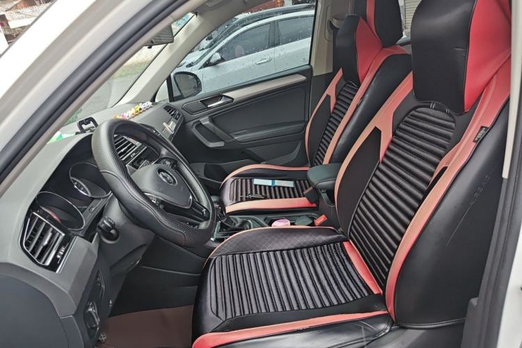 Used Volkswagen Tiguan L 2019 Revised Version 330TSI Automatic Two-Wheel Drive Panoramic Comfort Edition China V Standard Left Front Seat