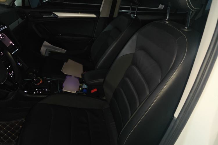 Used Volkswagen Tiguan L 2019 Updated Version 330TSI Automatic Two-Wheel Drive Panoramic Comfort Edition China VI Standard Left Front Seat