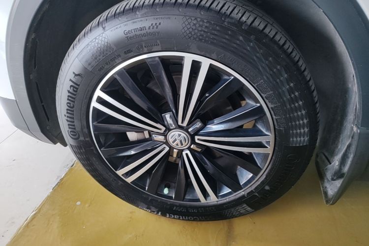 Used Volkswagen Tiguan L 2019 Updated Version 330TSI Automatic Two-Wheel Drive Panoramic Comfort Edition China VI Standard Left Front Wheel Hub