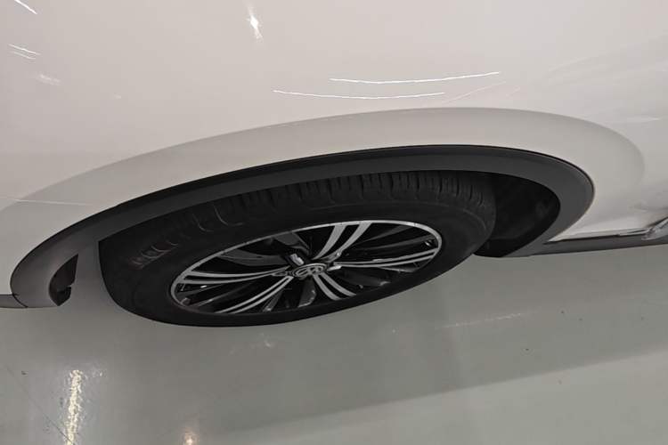 Used Volkswagen Tiguan L 2019 Updated Version 330TSI Automatic Two-Wheel Drive Panoramic Comfort Edition China VI Standard Left Front Wheel Hub