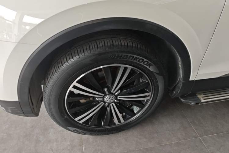 Used Volkswagen Tiguan L 2019 330TSI Automatic Two-Wheel Drive Panoramic Comfort Edition China V Standard Left Front Wheel Hub