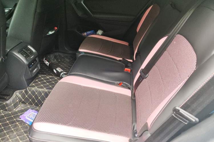 Used Volkswagen Tiguan L 2019 Revised 330TSI Automatic Two-Wheel Drive Smart & Luxury Edition China VI Standard Left Rear Seat