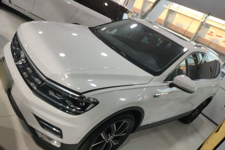 Used Volkswagen Tiguan L 2019 330TSI Automatic Two-Wheel Drive Smart Luxury Version China V Emission Standard Left Side