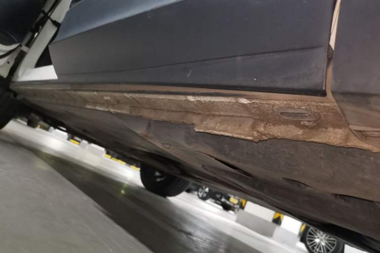 Used Volkswagen Tiguan L 2019 330TSI Automatic Two-Wheel Drive Smart Luxury Version China VI Standard Left Side Sill