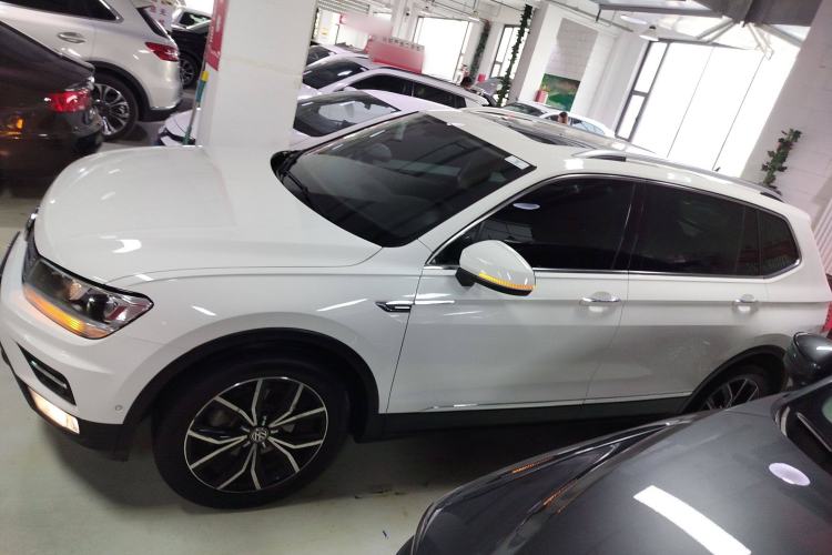 Used Volkswagen Tiguan L 2019 Revised 330TSI Automatic Two-Wheel Drive Smart & Luxury Edition China VI Standard Left Side