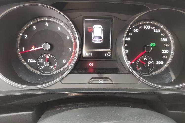 Used Volkswagen Tiguan L 2019 330TSI Automatic Two-Wheel Drive Panoramic Comfort Edition China V Standard Odometer Close Up