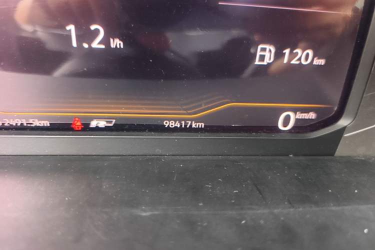 Used Volkswagen Tiguan L 2019 380TSI Automatic All-Wheel Drive R-Line Flagship 7-Seater China VI Standard Odometer Close Up