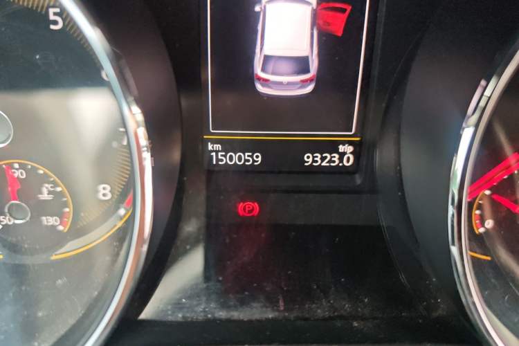 Used Volkswagen Tiguan L 2019 380TSI Automatic All-Wheel Drive Luxury Edition with 7 Seats China VI Standard Odometer Close Up