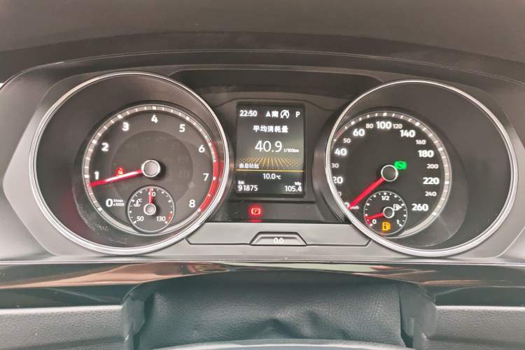 Used Volkswagen Tiguan L 2019 330TSI Automatic Two-Wheel Drive Panoramic Comfort Edition China VI Standard Odometer Close Up