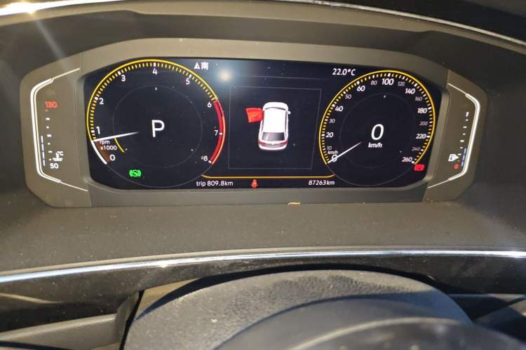 Used Volkswagen Tiguan L 2019 330TSI Automatic Two-Wheel Drive R-Line Flagship Model China VI Standard Odometer Close Up