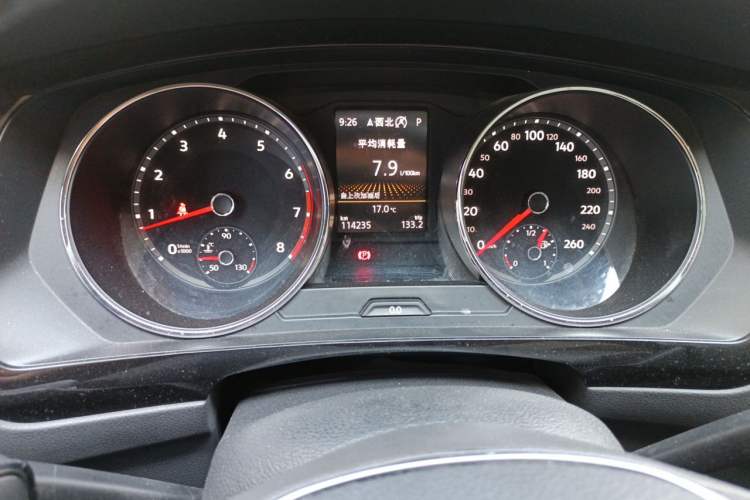 Used Volkswagen Tiguan L 2019 330TSI Automatic Two-Wheel Drive Panoramic Comfort Edition China V Standard Odometer Close Up