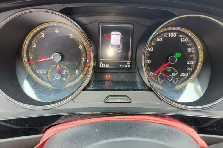 Used Volkswagen Tiguan L 2019 Updated Version 330TSI Automatic Two-Wheel Drive Panoramic Comfort Edition China VI Standard Odometer Close Up