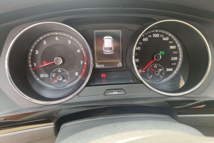 Used Volkswagen Tiguan L 2019 330TSI Automatic Two-Wheel Drive Smart Luxury Version China VI Standard Odometer Close Up